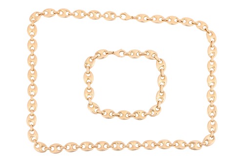 Lot 203 - A heavy anchor link necklace and a matching...
