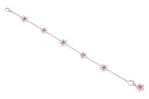 Lot Boodles - A diamond-set 'Blossom' charm...