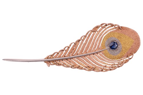 Lot 47 - An Edwardian three-tone peacock feather brooch,...