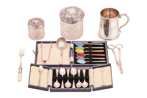 Lot 379 - A Victorian silver christening mug/ tankard,...