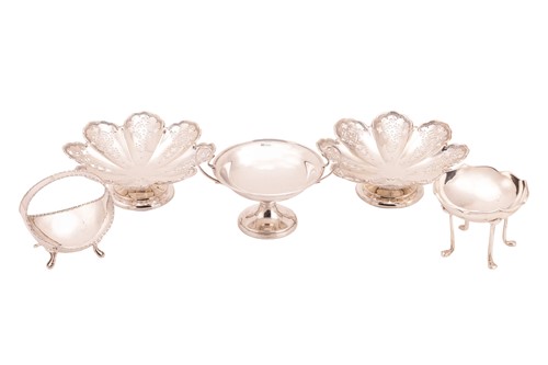 Lot 373 - A pair of pierced silver pedestal sweet meat...