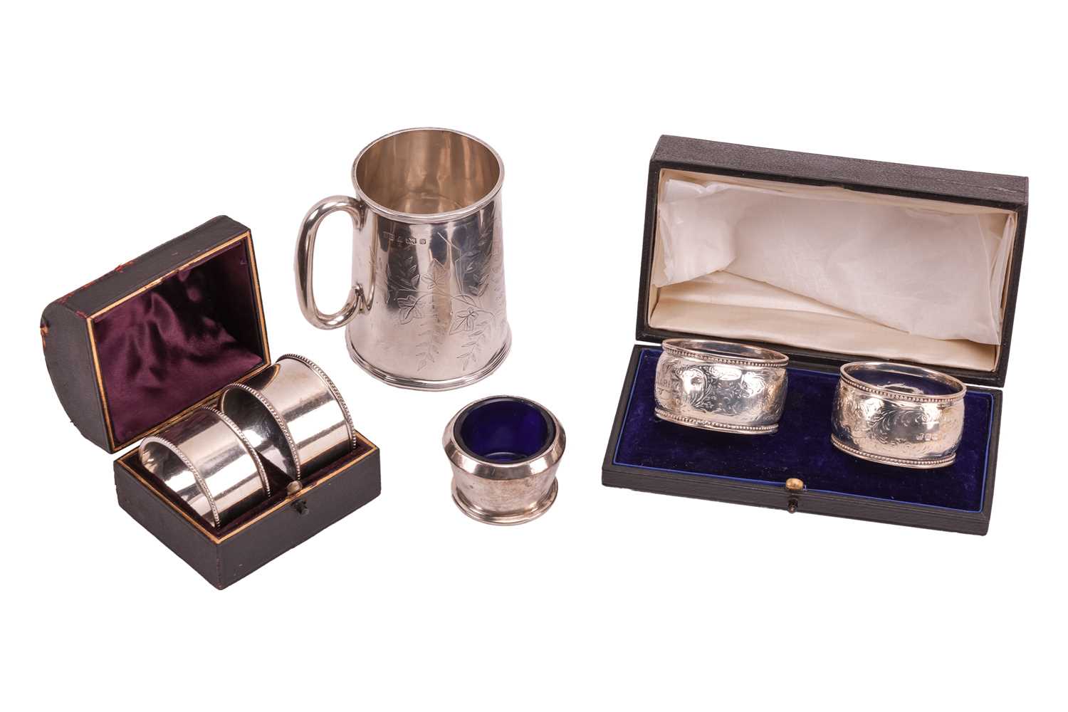 Lot 386 - A small collection of silver dining table