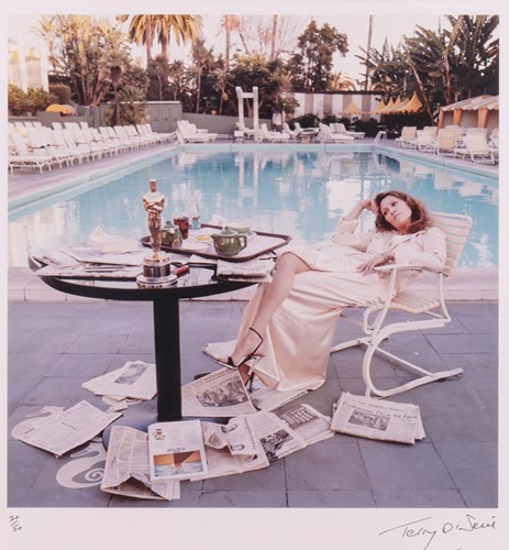 Lot 120 - Terry O'Neill (British 1938-2019) Faye Dunaway,...