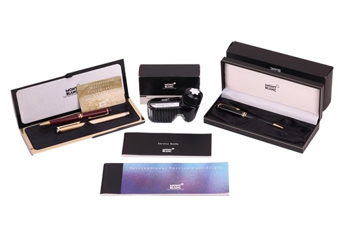 Lot 117 - Montblanc - a gold-tone Noblesse fountain pen...