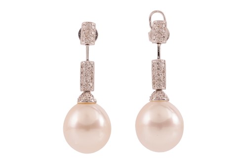 Lot 206 - A pair of South Sea cultured pearl and diamond...