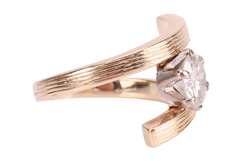 Lot 71 - A diamond solitaire ring, of Modernist-style...
