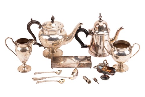 Lot 400 - An early 20th-century silver pedestal,...