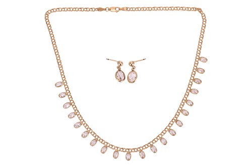 Lot 149 - A gem-set fringe necklace with matching...