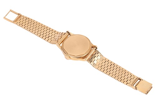 Lot 384 - Patek Philippe – An ‘18K’ Calatrava Wristwatch...