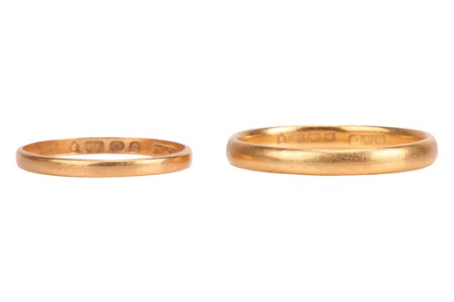 Lot 85 - Two 22ct yellow gold wedding bands, of plain...