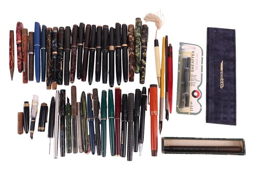 Lot 148 - A group of vintage fountain pens, including a...