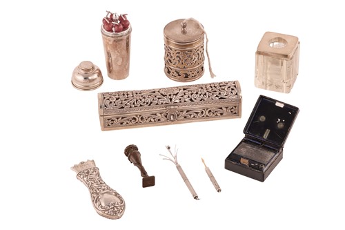 Lot 425 - A group of silver items comprising a silver...