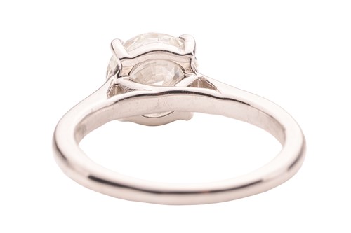 Lot 298 - A diamond solitaire ring, composed of a round...