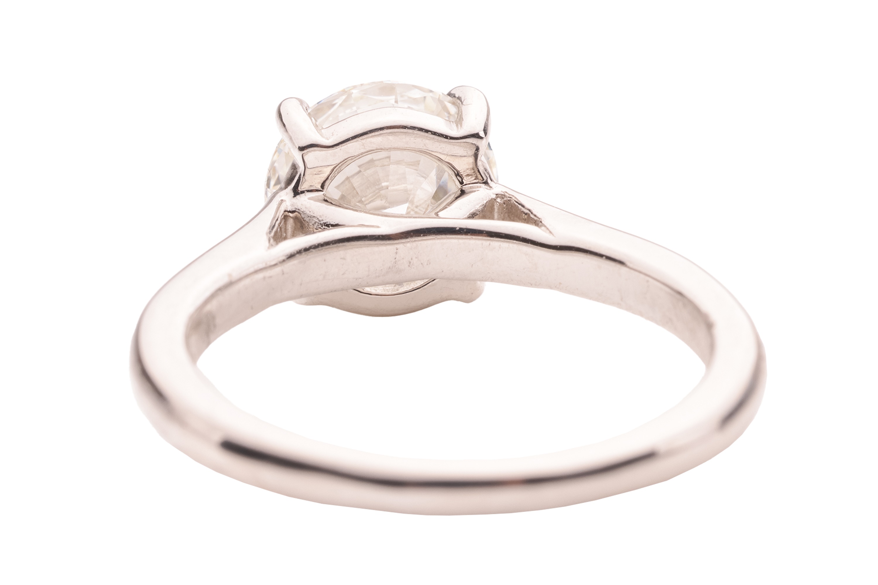 Lot 298 - A diamond solitaire ring, composed of a