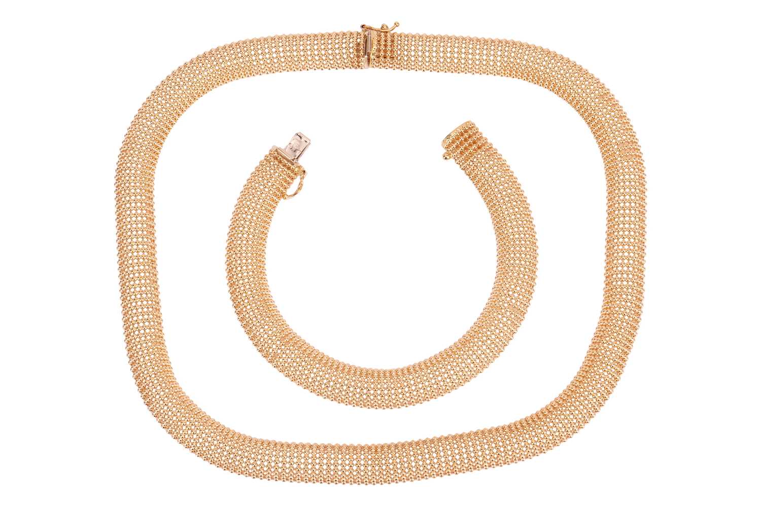Lot 182 - An 18ct yellow gold ball link mesh necklace...