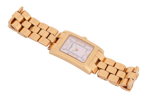 Lot Baume & Mercier – An 18ct Yellow Gold Hampton...