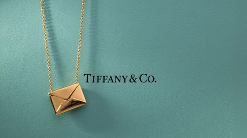 Lot 180 - Tiffany & Co. - A ‘Sweet Nothing’ necklace in...