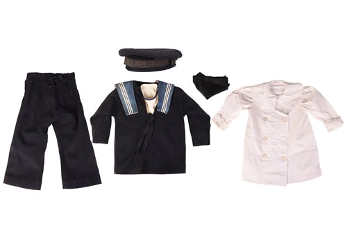 Lot 33 - An early 20th century child's sailor's uniform,...