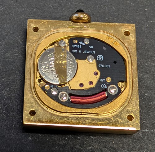 Lot Chanel - A Lady’s 18ct Gold Matelassé Bracelet...