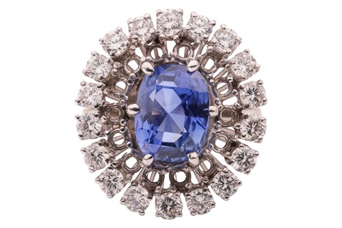Lot 100 - An unheated Ceylon sapphire and diamond...