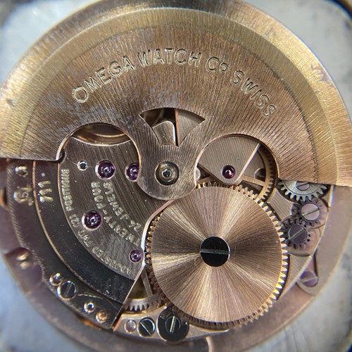 Lot 204 - Omega – An ‘18K’ Automatic Constellation...