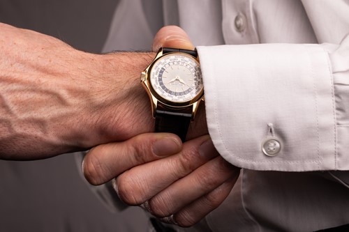 Lot 223 - Patek Philippe – A Fine 18ct Rose Gold World...