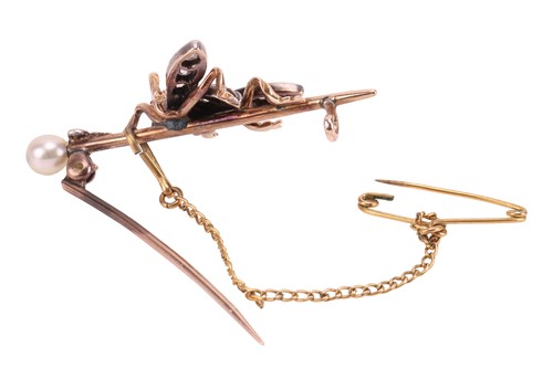 Lot 3 - A late Victorian diamond-set fly brooch,...