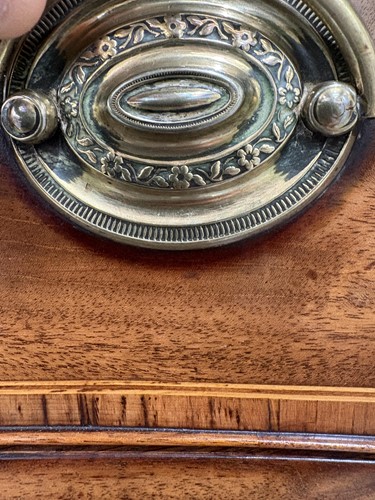 Lot 87 - A fine George III mahogany and satinwood...