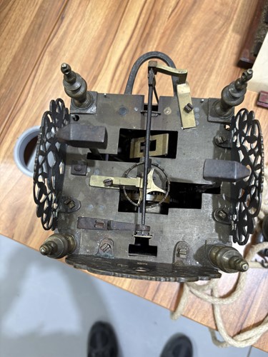 Lot 28 - A Charles II 30-hour brass lantern clock, John...