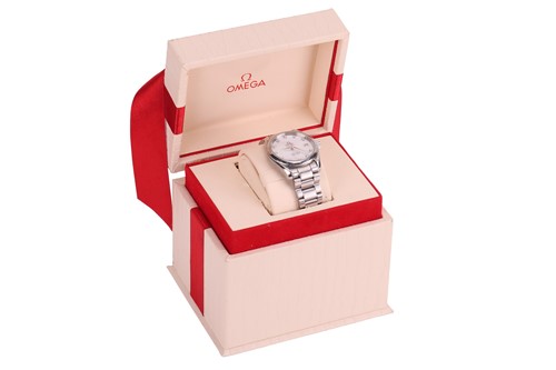 Lot Omega – A Seamaster Aqua Terra Wristwatch...