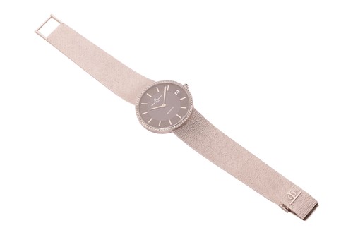 Lot Baume & Mercier – A Diamond-Set Dress Watch...