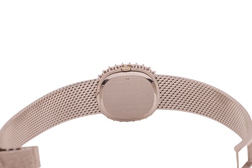 Lot Patek Philippe x Asprey – A Diamond-Set Dress...