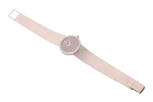 Lot Baume & Mercier – An 18ct White Gold...