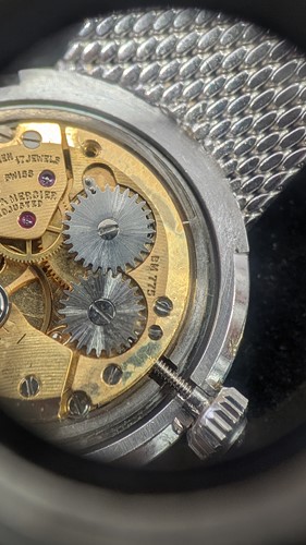 Lot Baume & Mercier – An 18ct White Gold...