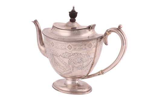 Lot 262 - An Edwardian silver teapot, by The Alexander...