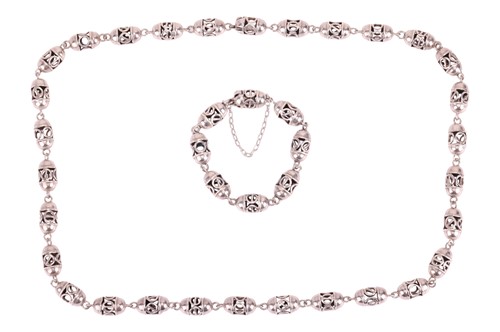 Lot A Mexican silver necklace and bracelet set,...