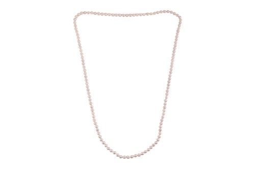 Lot 158 - A single strand of cultured Akoya pearls,...