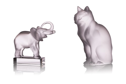 Lot A Lalique frosted glass sitting cat, 'Chat...