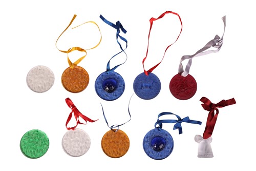 Lot A collection of nine Lalique crystal glass...