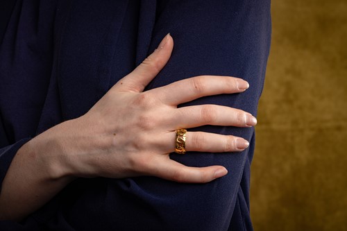 Lot Cartier - an ‘Entrelaces C de Cartier’ ring,...