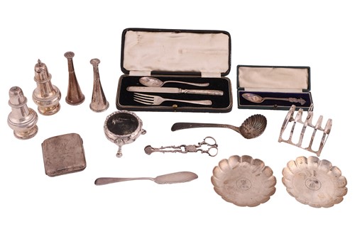 Lot 80 - A mixed group of silver items comprising a...