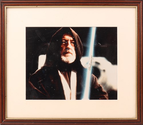 Lot Star Wars: an Alec Guinness signed colour...