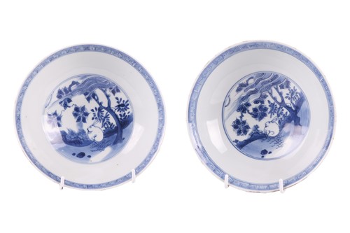 Lot A pair of Chinese porcelain blue and white...