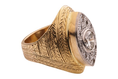 Lot A gentleman’s dress ring set with diamonds,...