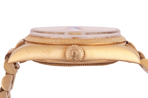 Lot Rolex – An ‘18K’ Oyster Perpetual Day-Date 36...