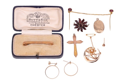 Lot 56 - A small group of Victorian and early 20th...