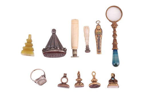 Lot 36 - A mixed group of items including several fob...