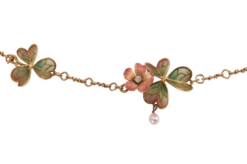 Lot An Art Nouveau shamrock plique-à-jour enamel...
