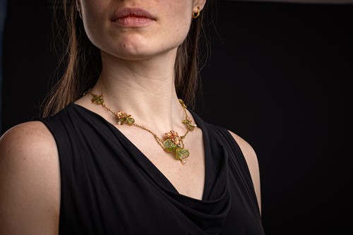 Lot An Art Nouveau shamrock plique-à-jour enamel...