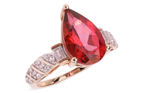 Lot 67 - A mystic red topaz and colourless topaz ring,...